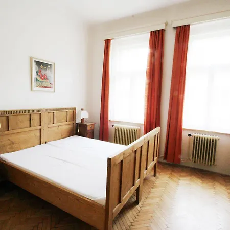Pensjonat Kralovsky Vinohrad 3*